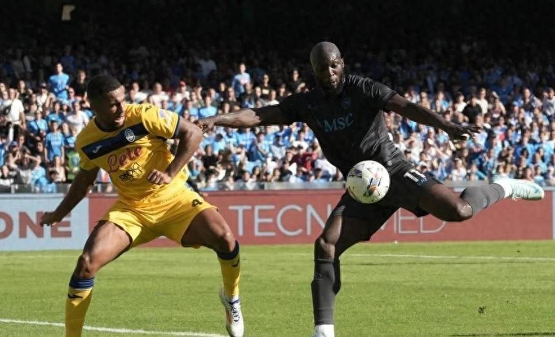 那不勒斯击败对手，取得重要胜利